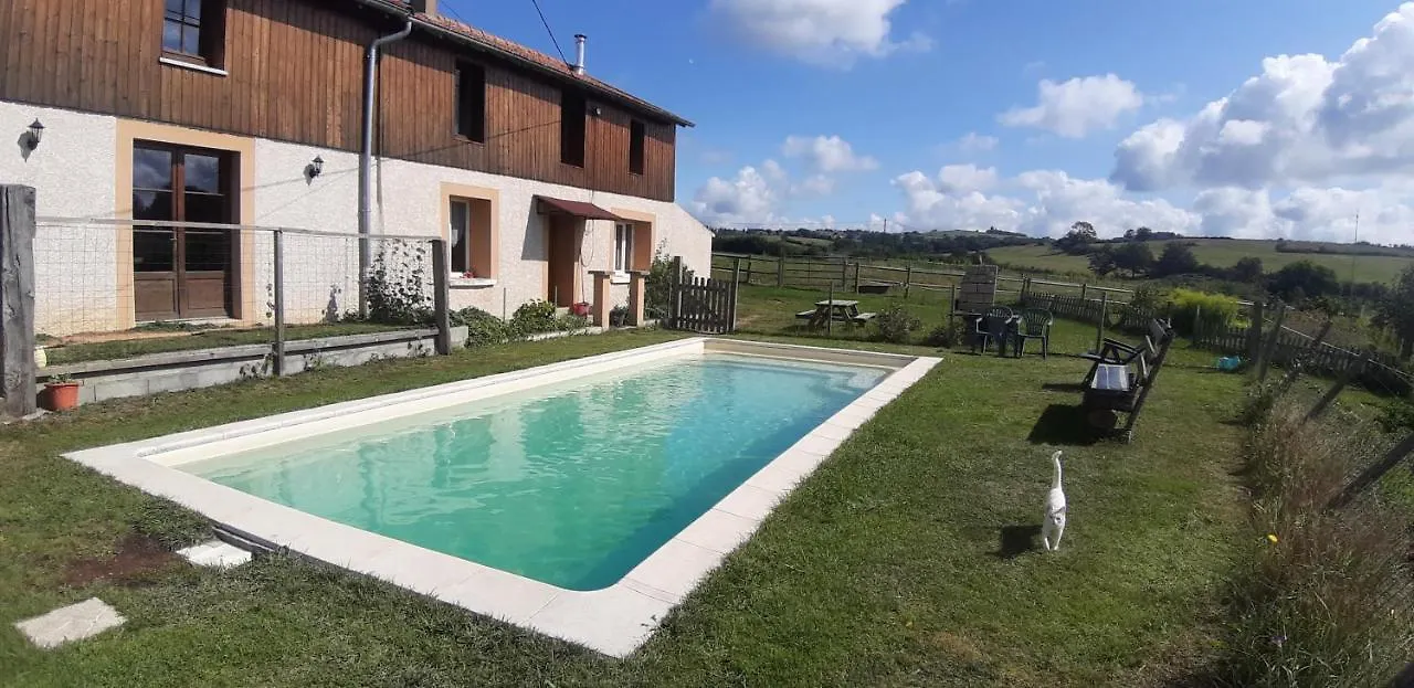 Bed and Breakfast La Ferme Du Bouton D'Or Vendranges Frühstückspension